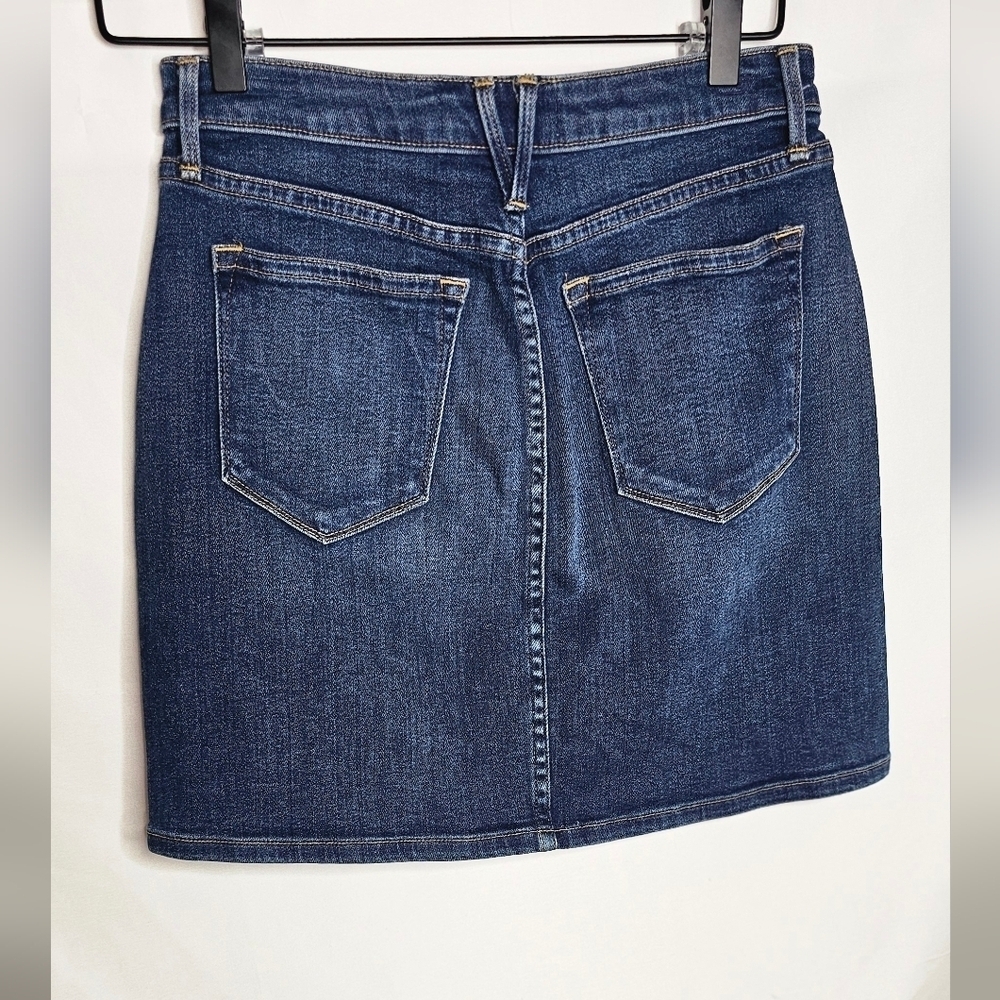 EUC Vineyard Vines Dark Wash Denim Mini Skirt Size 26. USA - Picture 2 of 8